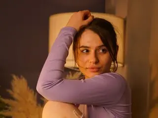 EdlaHails nude livesex