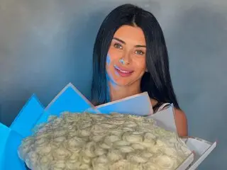 EmmaLevis naked free