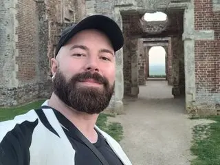 MeatyRoll videos shows